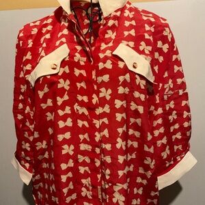 VINTAGE  SILK  BLOUSE BY  BELTRAMI  ‘CREEDS TORONTO ‘ SIZE 44’’